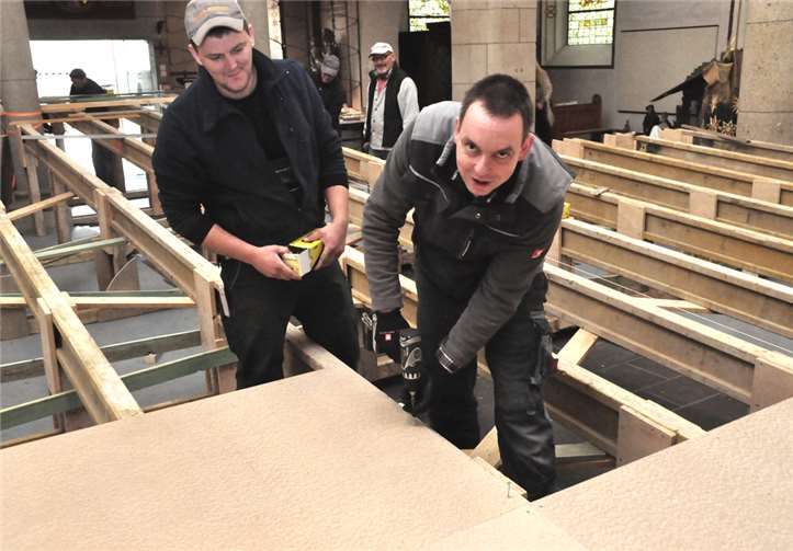 Alex Reuter und Patrik Müller hatten die Leitung bei den Arbeiten übernommen.