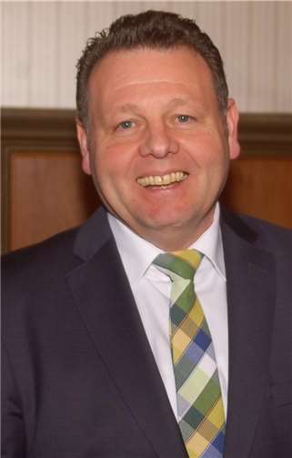 Alexander Albrecht (FWG) bleibt Ortsvorsteher in Bad Bodendorf.