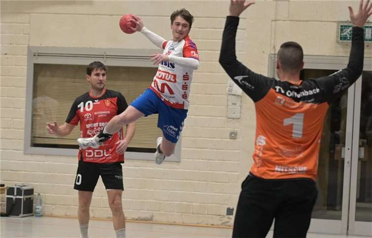 Alexander Backes erzielte gegen Offenbach vier Tore. Foto: Bernd Hunder