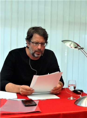 Alexander Hagelüken bei der Lesung im Foyer der Sparkasse Westerwald-Sieg in Montabaur. Foto: privat