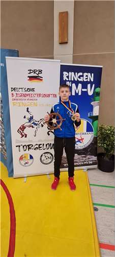 Alexander Herfort mit seiner Goldmedaille.Quelle: ASV Karthause Koblenz