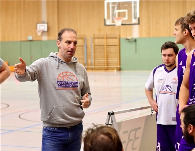 Alexander Hillmann übernahm an der Seitenlinie für den verletzten Bennie Miller.