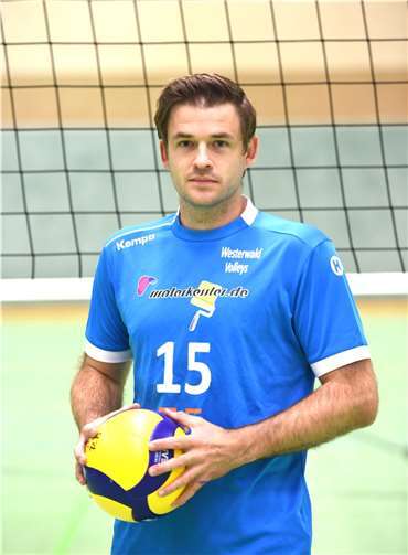 Alexander Krippes, Spielertrainer der Westerwald Volleys und gegen Vellmar tagesbester Spieler. Foto: ANDREAS HERGENHAHN