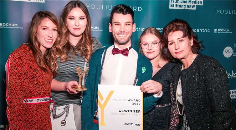 Alexander May mit seiner „Film-Crew“ (von links): Anna Arenz, Michelle May (Schwester), Alexander May, Kim Denkel und Brigitte (Bridget) May (Mutter).Fotos: Laura Rahn