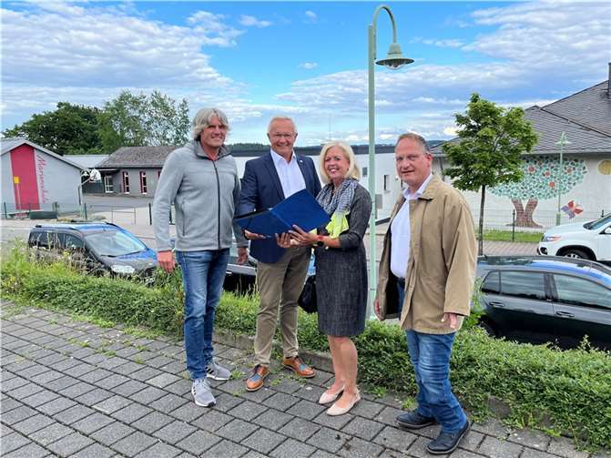 Alexander Sorg, Achim Hallerbach, Rita Viccari und Michael Stüber beim Vor-Ort-Termin.  Foto: privat