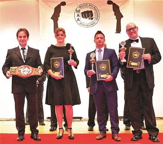 Alexandra Segl, Michael Wohlgemuth, Joachim Sarrach und Bernie Willems wurden für ihre Leistungen ausgezeichnet. J. Sarrach