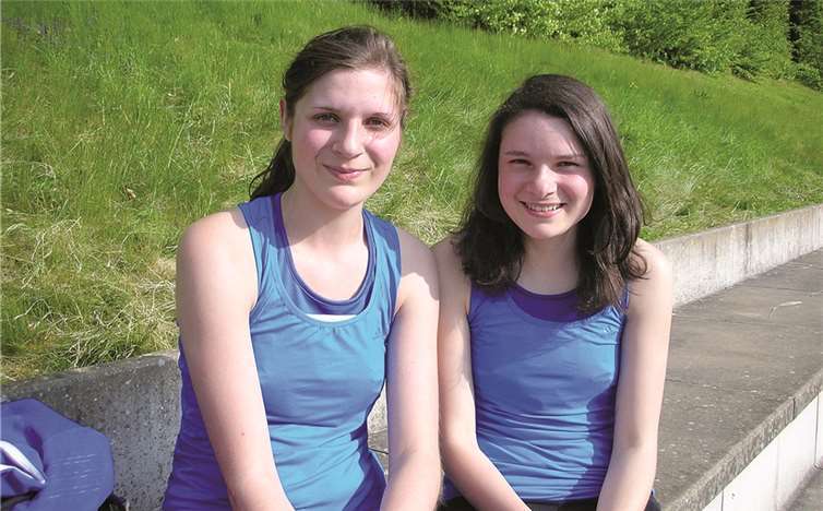 Alexandra und Isabelle Zündorf nach dem Wettkampf in Selters. privat