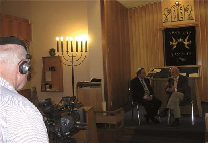 Alfred Adams und Avadislav Avadiev im Gespräch. privat