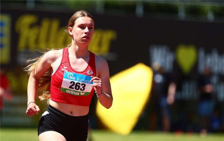Alina Forkert gewann die Mittelstrecke über die vier Kilometer beim Crosslauf in Mayen.  Foto: LG Rhein-Wied