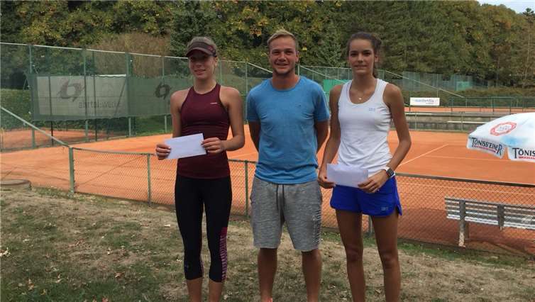 Alissa Schmitz vom TC Karken ist die Gewinnerin bei dem Damen.