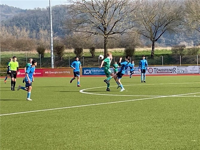 Alle Beteiligten freuten sich, nach einer fast endlosen Winterpause, darauf das es wieder los geht