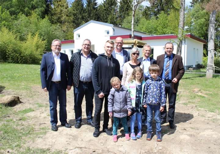 Alle Beteiligten freuten sich über diese schöne Übereinkunft.Foto: privat