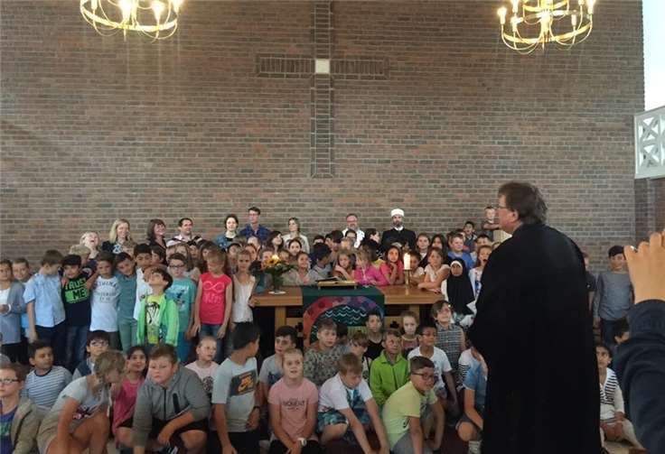 Alle Beteiligten und vor allem auch die Kinder sind sich bewusst, dass der eingeschlagene Weg der Integration weitergeführt und ausgebaut werden muss.privat