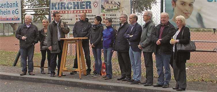 Alle Beteiligten zeigten sich bei der Eröffnung begeistert von der erweiterten Bouleanlage in Weißenthurm. privat