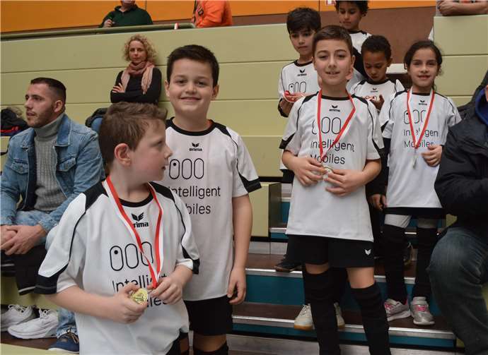 Alle F-Jugendspieler der JSG Remagen-Kripp nahmen stolz ihre Medaillen entgegen.