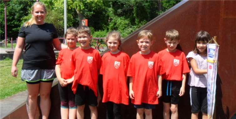 Alle Kinder wurden mit Medaillen und Urkunden ausgezeichnet.privat