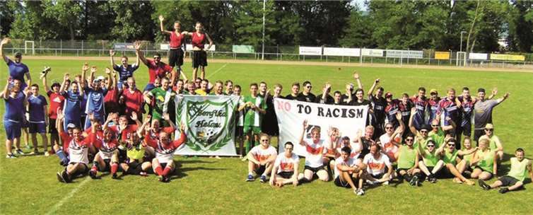 Alle Mannschaften trotzten den hohen Temperaturen und nahmen am Dorfturnier teil.privat