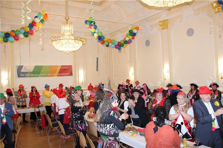 Alle Möhnenvereine wusste mit ihren bunt-kreativen Kostümen zu überzeugen.