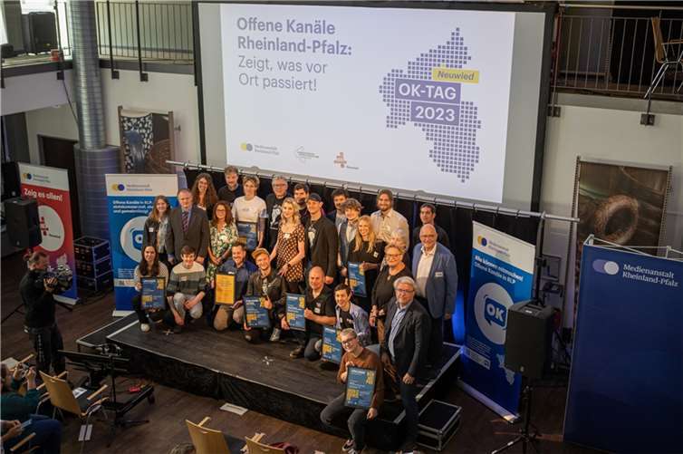 Alle Preisträger*innen vom OK-Tag aus Neuwied.  Foto: Medienanstalt Rheinland-Pfalz/Wolfgang Wilhelm
