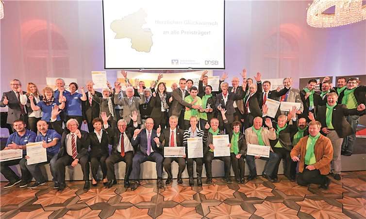 Alle Sieger bei der Preisverleihung in der Staatskanzlei in Mainz. Genossenschaftsverband e.V.