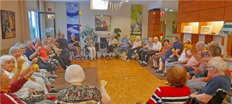 Alle Teilnehmenden der Bewegungsgruppe Andernach haben die Auftaktveranstaltung „Bewegung in die Dörfer“ genossen. Foto: Kreisverwaltung/Bales