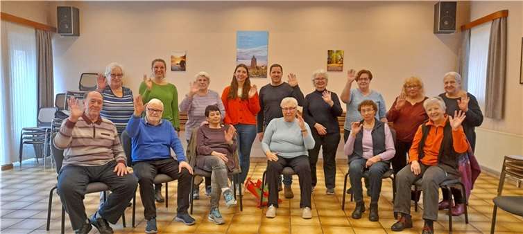 Alle Teilnehmenden der Bewegungsgruppe Lehmen haben die Auftaktveranstaltung „Bewegung in die Dörfer“ genossen.  Foto: Kreisverwaltung/Bales