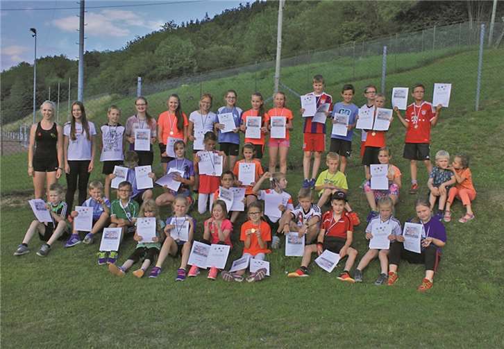 Alle Teilnehmer erhielten Medaillen und Urkunden.privat