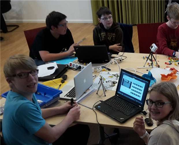 Alle Teilnehmer hatten viel Spaß daran, Erfahrungen mit Technik zu sammeln.privat