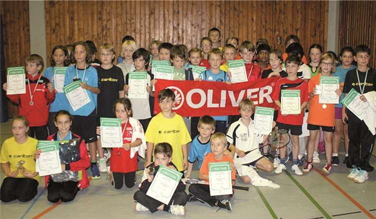 Alle Teilnehmerinnen und Teilnehmer des Mini-Cups in Linz. Privat