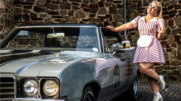 Alle bisher gewählten „Miss Petticoats“ sind zur Veranstaltung eingeladen. Fotos: Rheinbach Classics e.V.