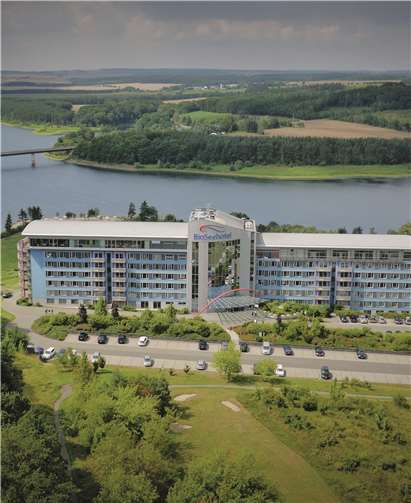 Alle, die die kostenfreie röhrig-Partner-Card besitzen, können jetzt ein besonders günstiges Wellness- und Familien-Arrangement vom einzigartigen Seehotel am Thüringer Meer buchen. privat