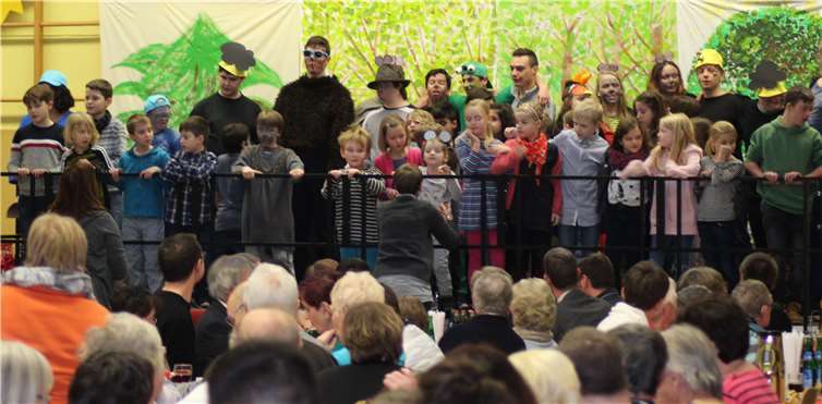 „Alle für einen und einer für Alle“ lautete der Titel des gemeinsam aufgeführten Theaterstücks. privat