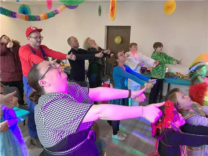 Alle großen und kleinen Narren feierten mit.