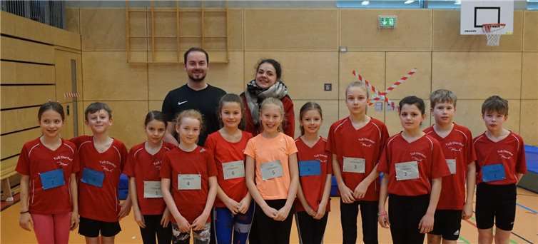 Alle hatten viel Spaß bei den Wettbewerben (U 12 mit Nadja Konitzer und Christian Post).privat