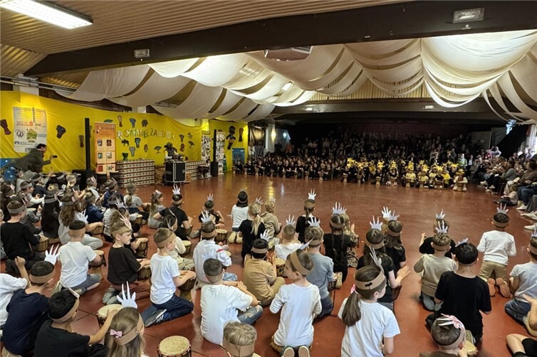 Alle sind hochkonzentriert bei der Sache.