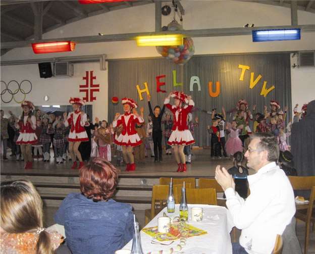 Alle tanzen das Fliegerlied