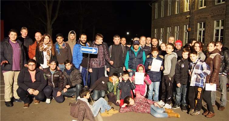Alle teilnehmenden Flüchtlinge konnten ihren Fahrradführerschein in Empfang nehmen. privat