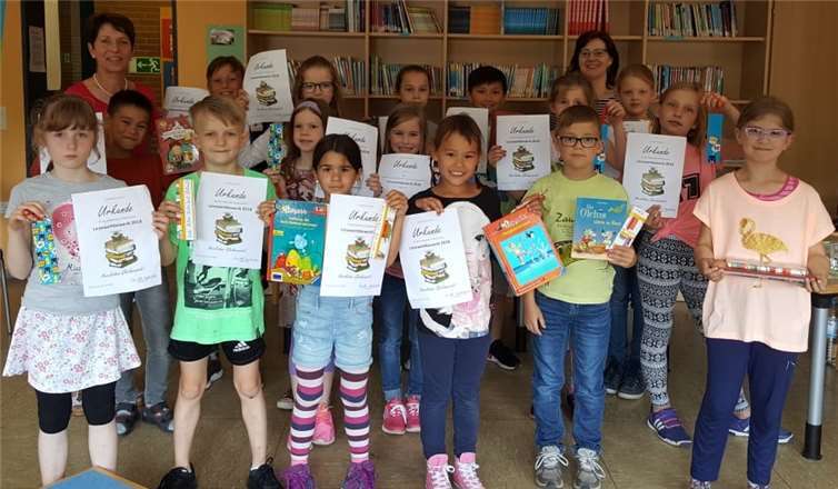 Alle teilnehmenden Kinder erhielten als Belohnung für ihre Leistungen ein schönes Lesezeichen.privat