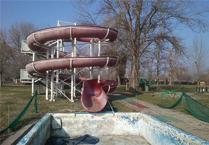 Allein in Rheinland-Pfalz wurden seit dem Jahr 2000 insgesamt 43 Bäder dauerhaft geschlossen. Foto: LSB/iStock