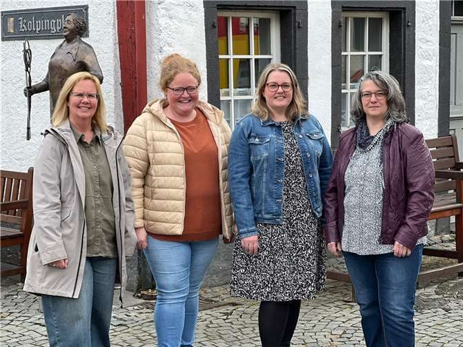Aller guten Dinge sind nicht immer drei, sondern können auch schon mal vier sein: Silke Billker (Mülheim-Kärlich), Natalja Kronenberg (Bassenheim), Jenny Reski (Kettig) und Britta Müller (St. Sebastian) streben in ihren Heimatgemeinden das höchste politische Amt an. Foto: privat