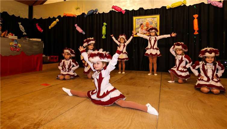 Allerliebst anzusehen schwangen die Minifunken die Beinchen im Takt der Musik.