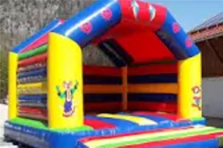 „Alles für die Kids“ - Spielmobil & Hüpfburg