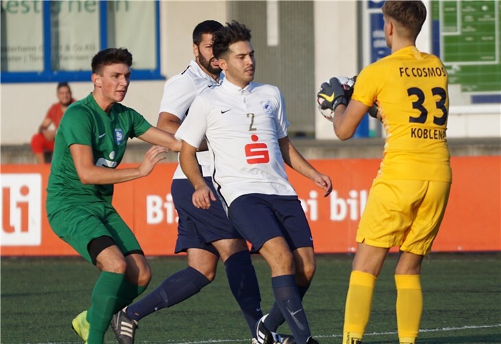 Alles im Griff hatte Kevin Dreidoppel in Tor von Cosmos Koblenz. Sein Team siegte zum Auftakt in Mülheim-Kärlich mit 3:2.Foto: TH