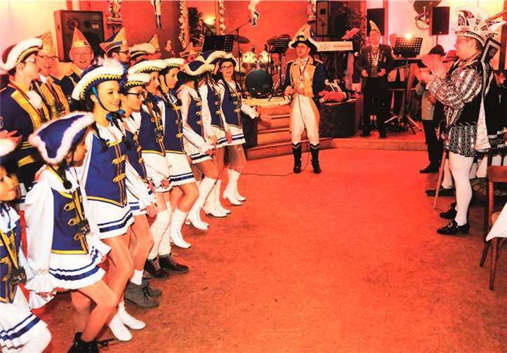 Alles, was im Mendiger Karneval Rang und Namen hat, fand sich bereits zum Hochamt in der St. Cyriakus Kirche ein. SF