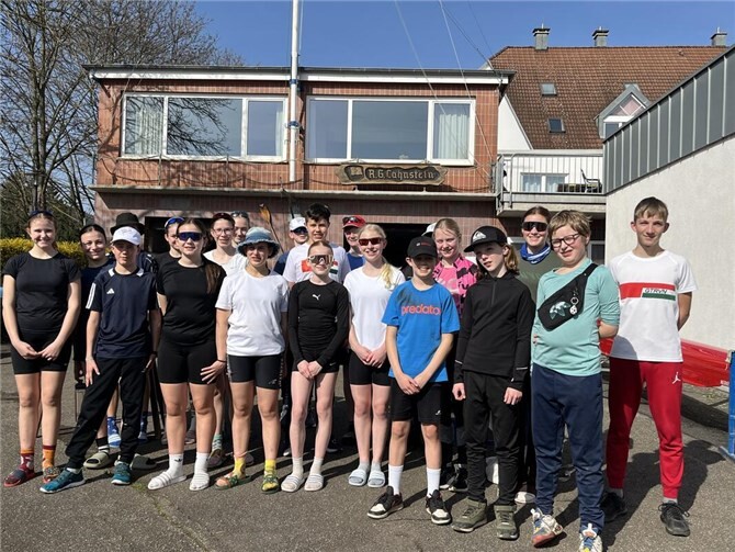 Alma Breinbauer, Greta Sucrow, Gregor Fuchs, Frida Güttler, Johanna Gerlach, Helena Hermann, Franziska Alexy, Freya Zipper, Greta Stauder, Nils Eich, Liam Kolling, Noemi Dehe, Jan Fischbach, Greta Koulen, David Joisten, Lana Leistenschneider, Tom Schaffert, Stella Arnold, Colin Kontecki und Luis Backes.