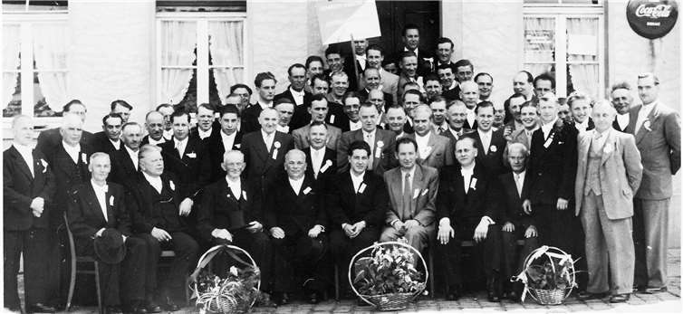 Als 1954 das 75-jährige Stiftungsfest gefeiert wurde, gewann Deutschland die Fußball-WM.Fotos: privat