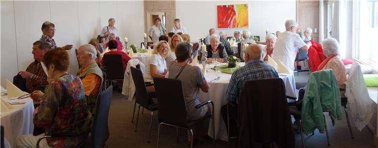 Als Anlass für das feierliche Treffen galt das 40-jährige Bestehen der Seniorenstube.privat