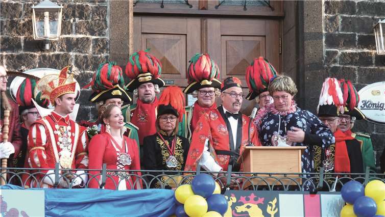 Als Dim Sum aus China und als Hiltrud aus Mendig gaben Stadtbürgermeister Hans Peter Ammel und Jörg Lempertz sich die Ehre.