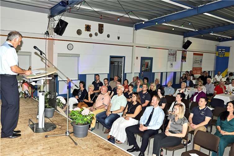 Als Ehrengäste konnte der neugewählte Verbandsbürgermeister Dominik Gieler (vierter von links) und Ortsbürgermeister Erwin Kessel (dritter von links) begrüßt werden.