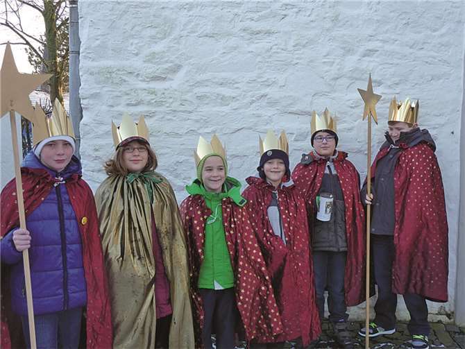 Als Heilige Drei Könige verkleidet zogen die Kinder wieder von Tür zu Tür. privat